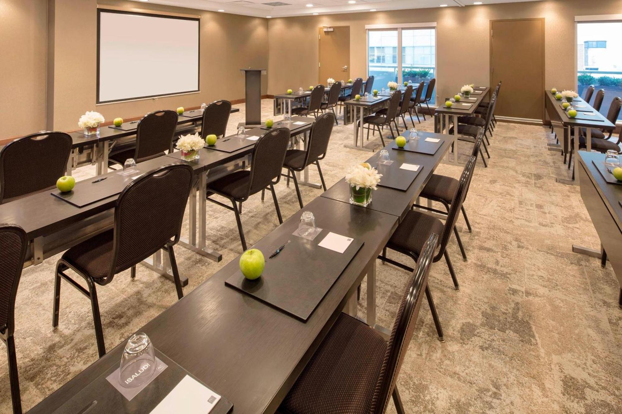 Ac Hotel Chicago Downtown Екстер'єр фото